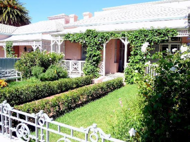 Private Garden cottage Mt Nelson Hotel