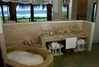 Thonga Beach bathroom